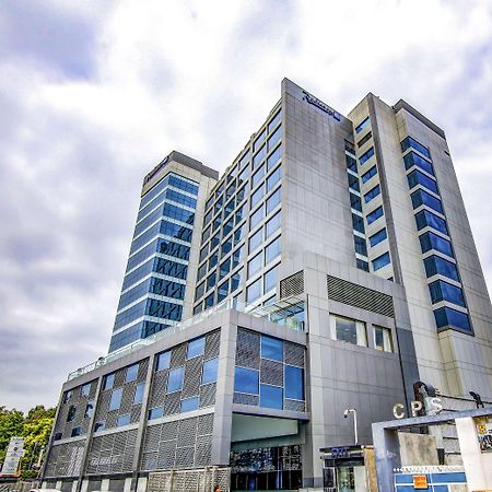 Radisson Blu Gorakhpur Otel Dış mekan fotoğraf