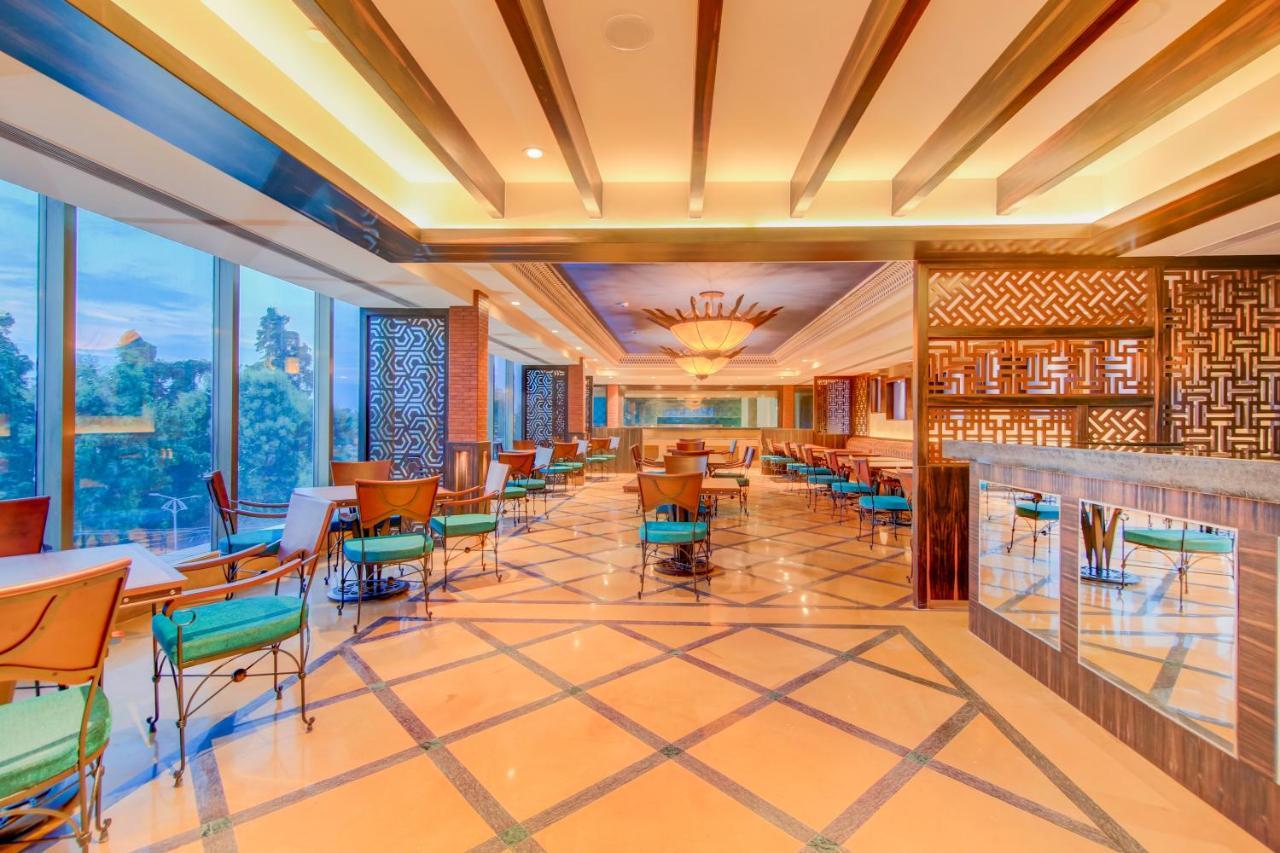 Radisson Blu Gorakhpur Otel Dış mekan fotoğraf