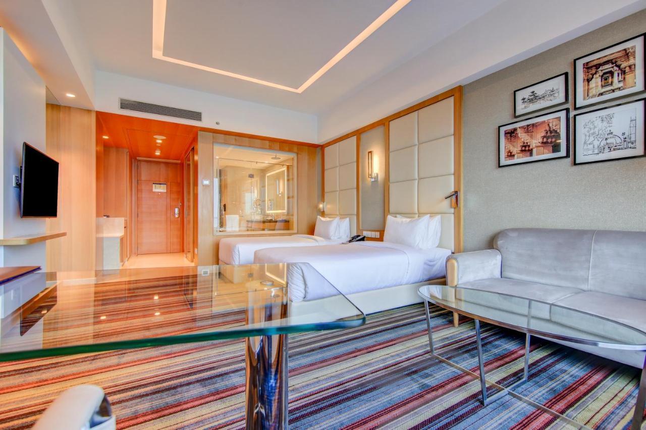 Radisson Blu Gorakhpur Otel Dış mekan fotoğraf